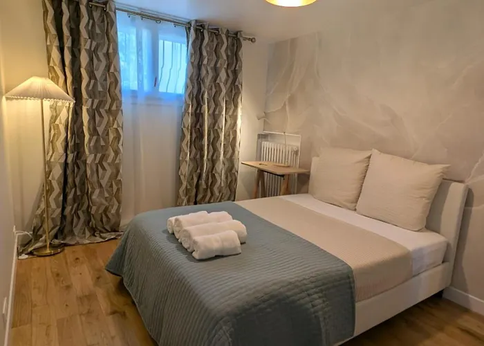 Cosy Appartment With Access To Garden, Parking And Direct Line To Eiffel Tower