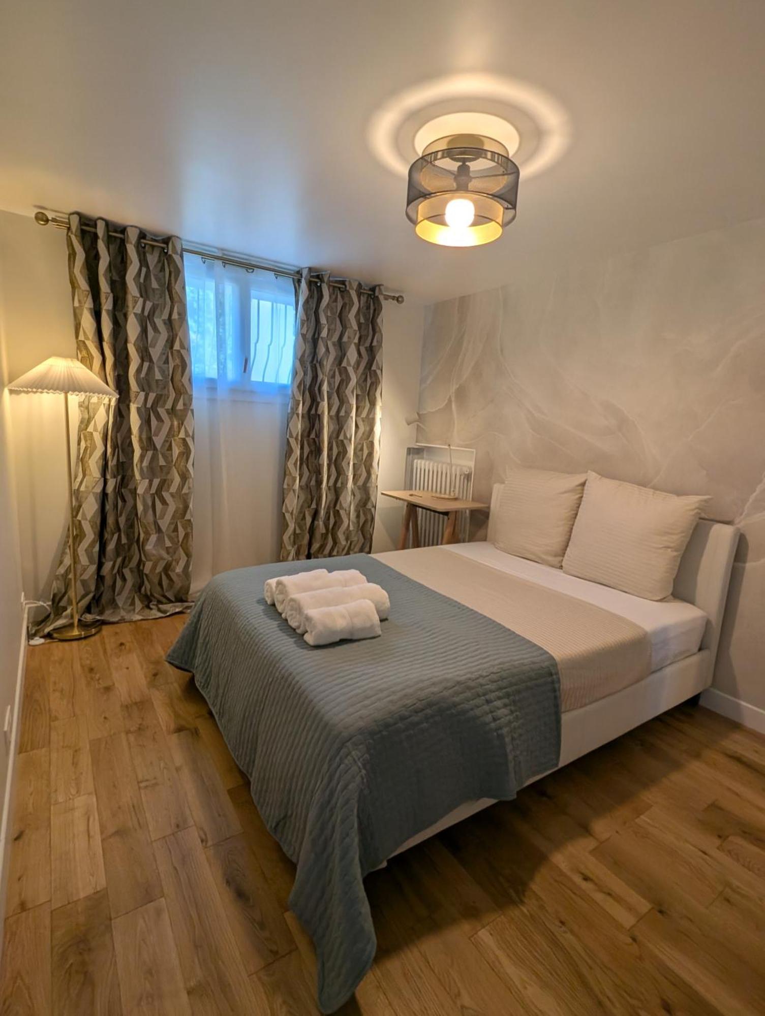 Cosy With Access To Garden, Parking And Direct Line To Eiffel Tower Saint-Gratien (Val-d'Oise)