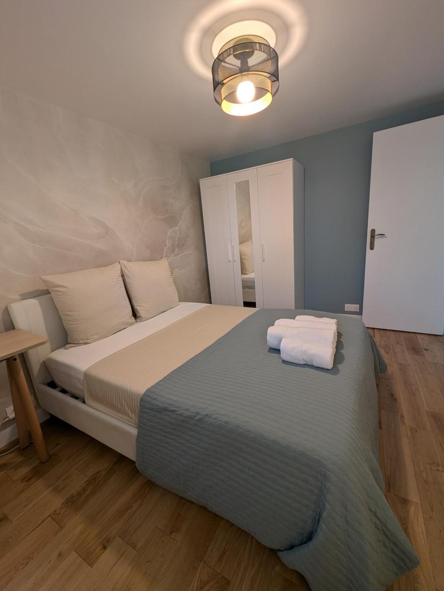 Cosy With Access To Garden, Parking And Direct Line To Eiffel Tower Apartment