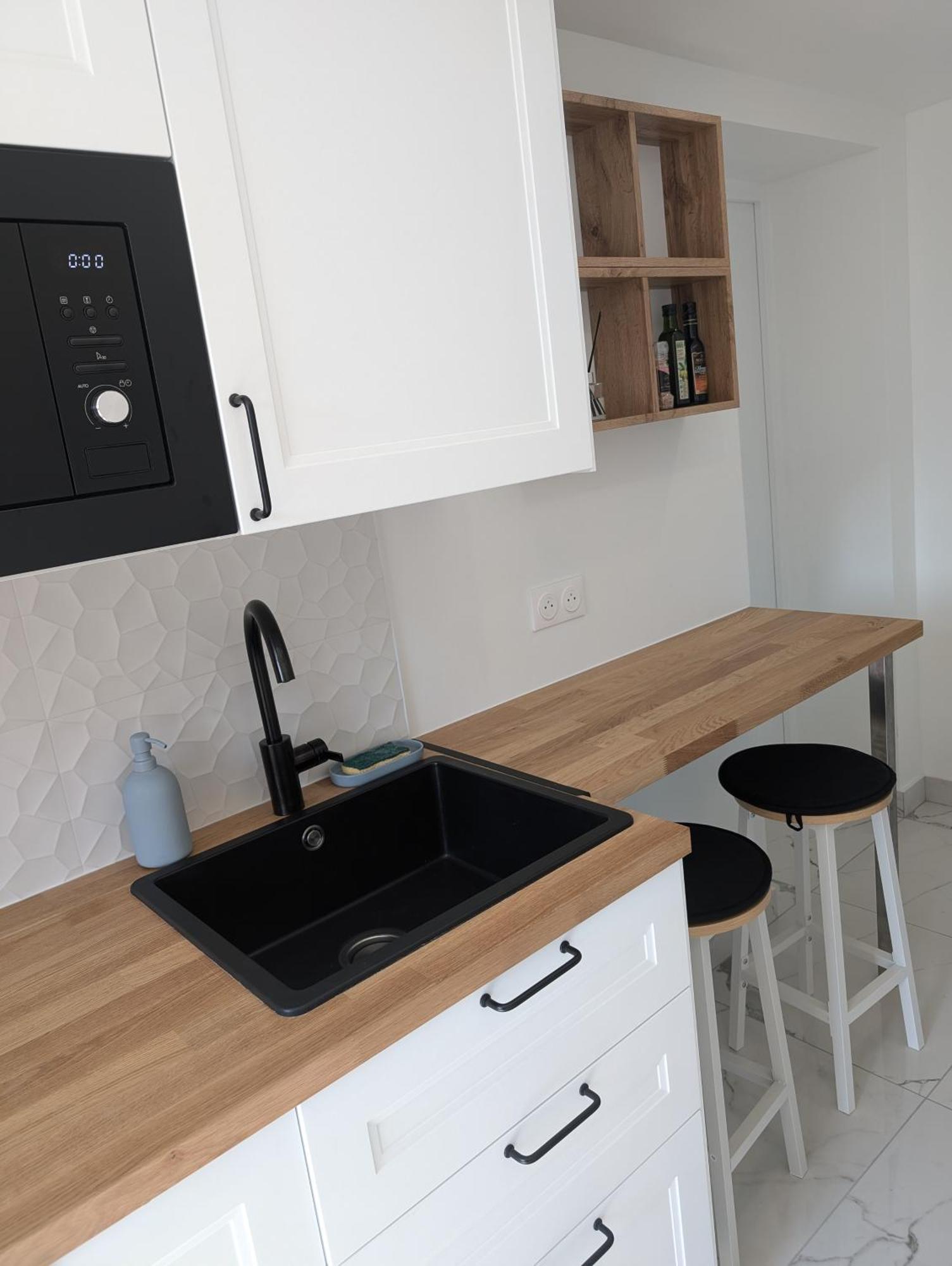 Cosy With Access To Garden, Parking And Direct Line To Eiffel Tower *
